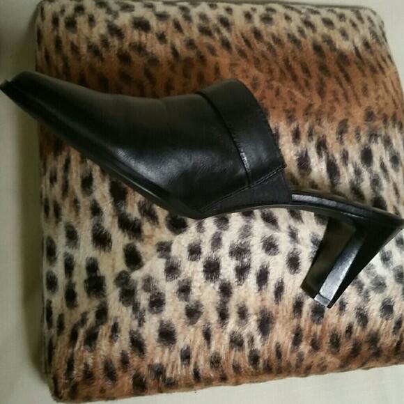 Villager by Liz Claiborne Shoe. 8B - Picture 3 of 4